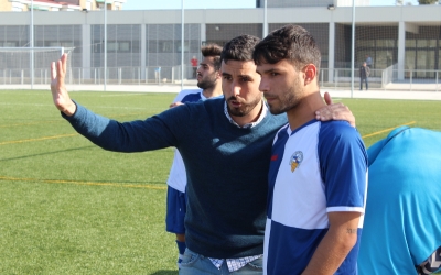 Senabre donant instruccions a Juanma Naranjo durant el Sabadell B-Olot | Adrián Arroyo